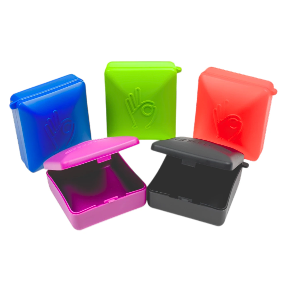Portacondón de Plástico con Llavero 6x6x3 cm (Por Unidad)